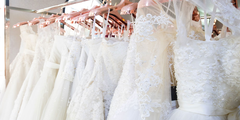 Read more about the article Dress to Impress: The Ultimate Guide to Choosing the Perfect Wedding Dress Cleaner