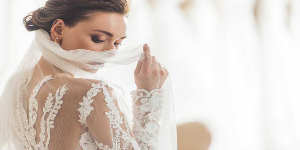 You are currently viewing Cleaning & Preserving your Wedding Dress